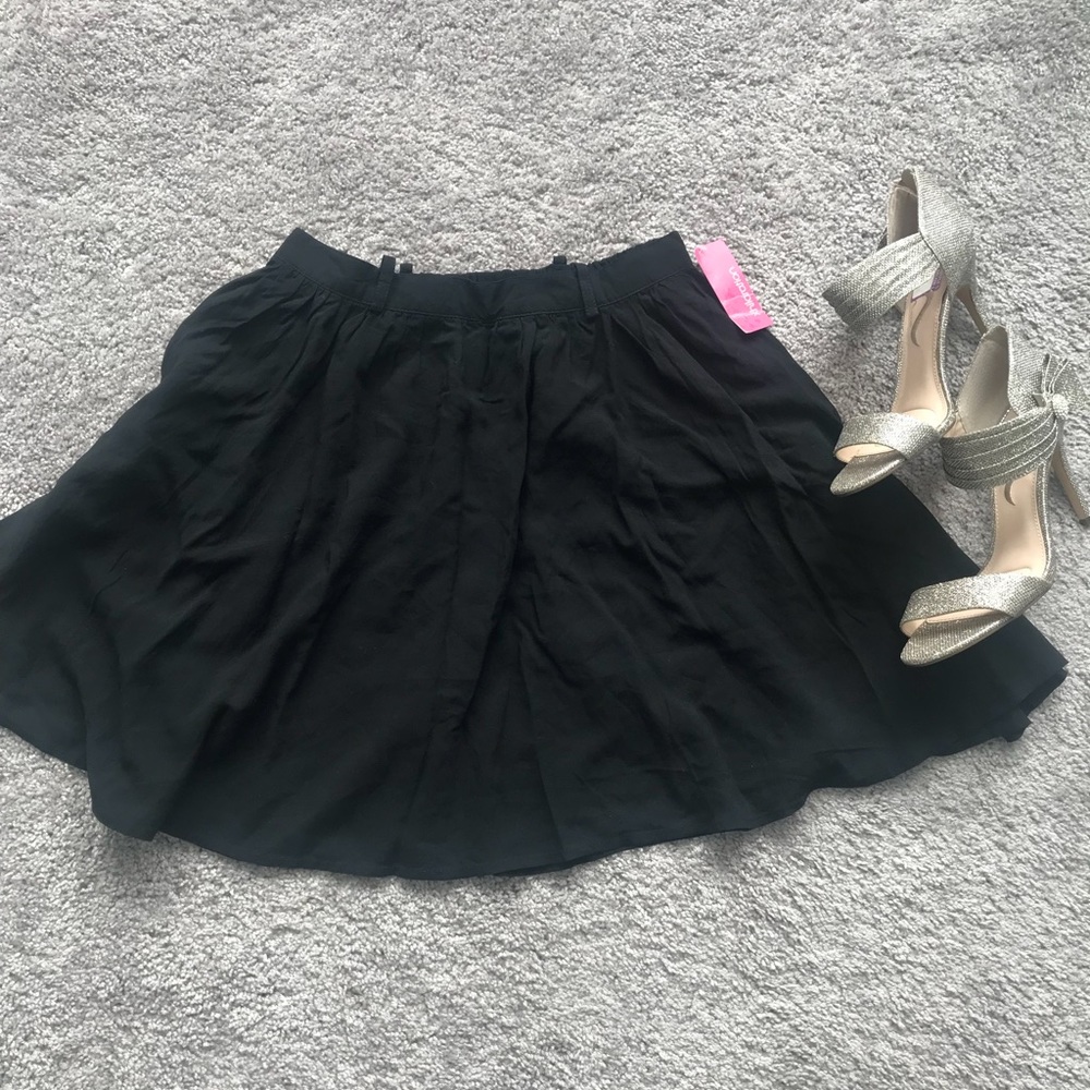 Black mini circle skirt!!!
